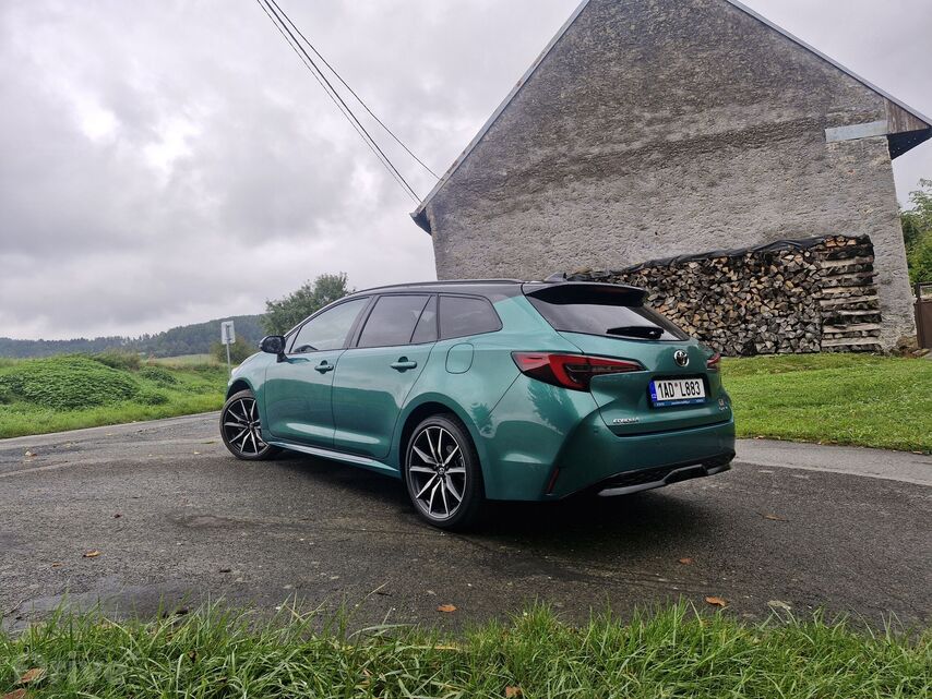 Toyota Corolla TS facelift (2023)