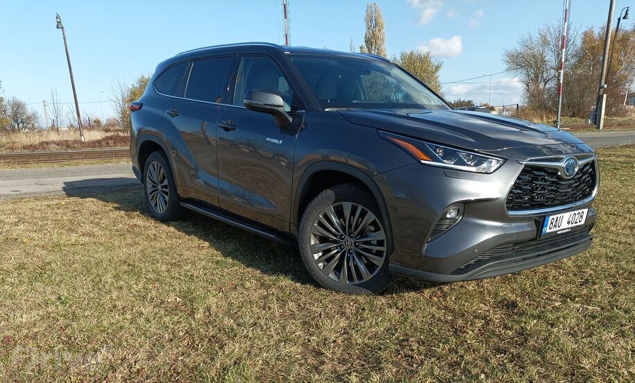 Toyota Highlander Hybrid (2021)