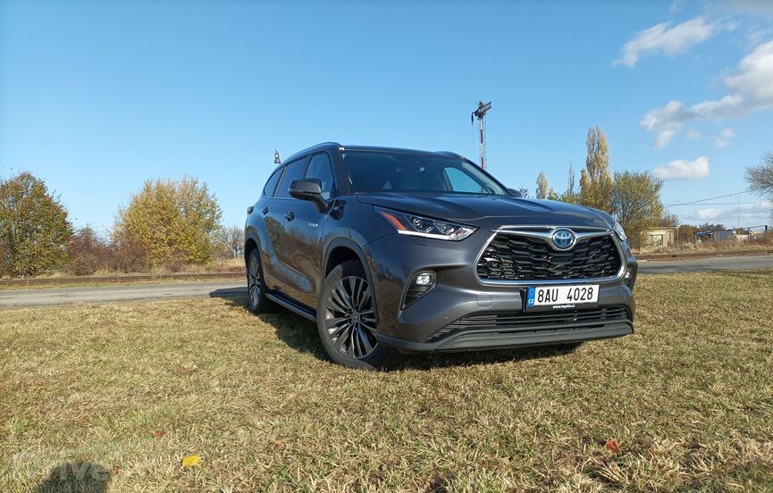 Toyota Highlander Hybrid (2021)