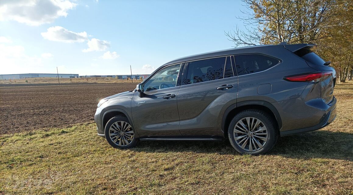 Toyota Highlander Hybrid (2021)