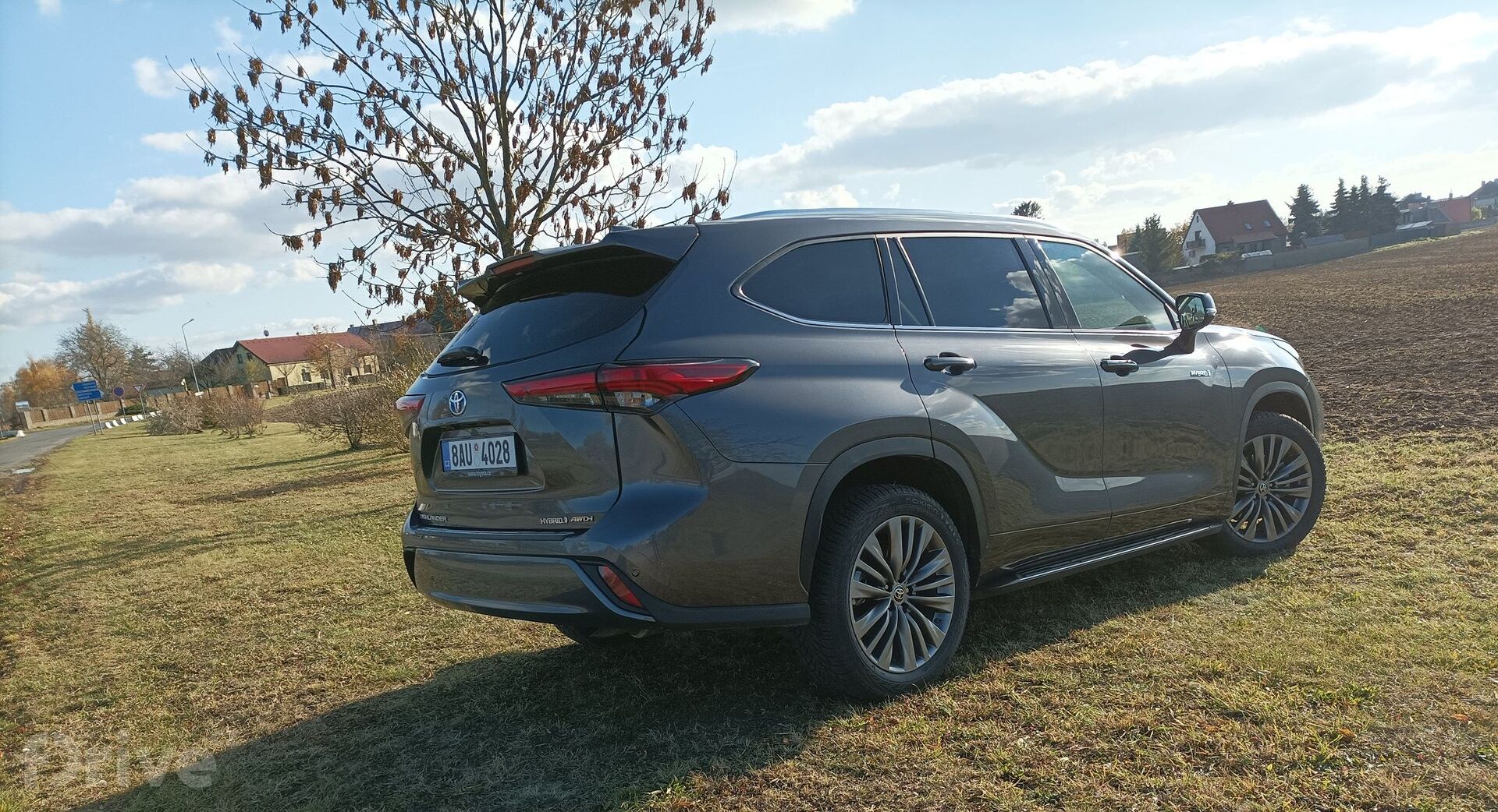 Toyota Highlander Hybrid (2021)