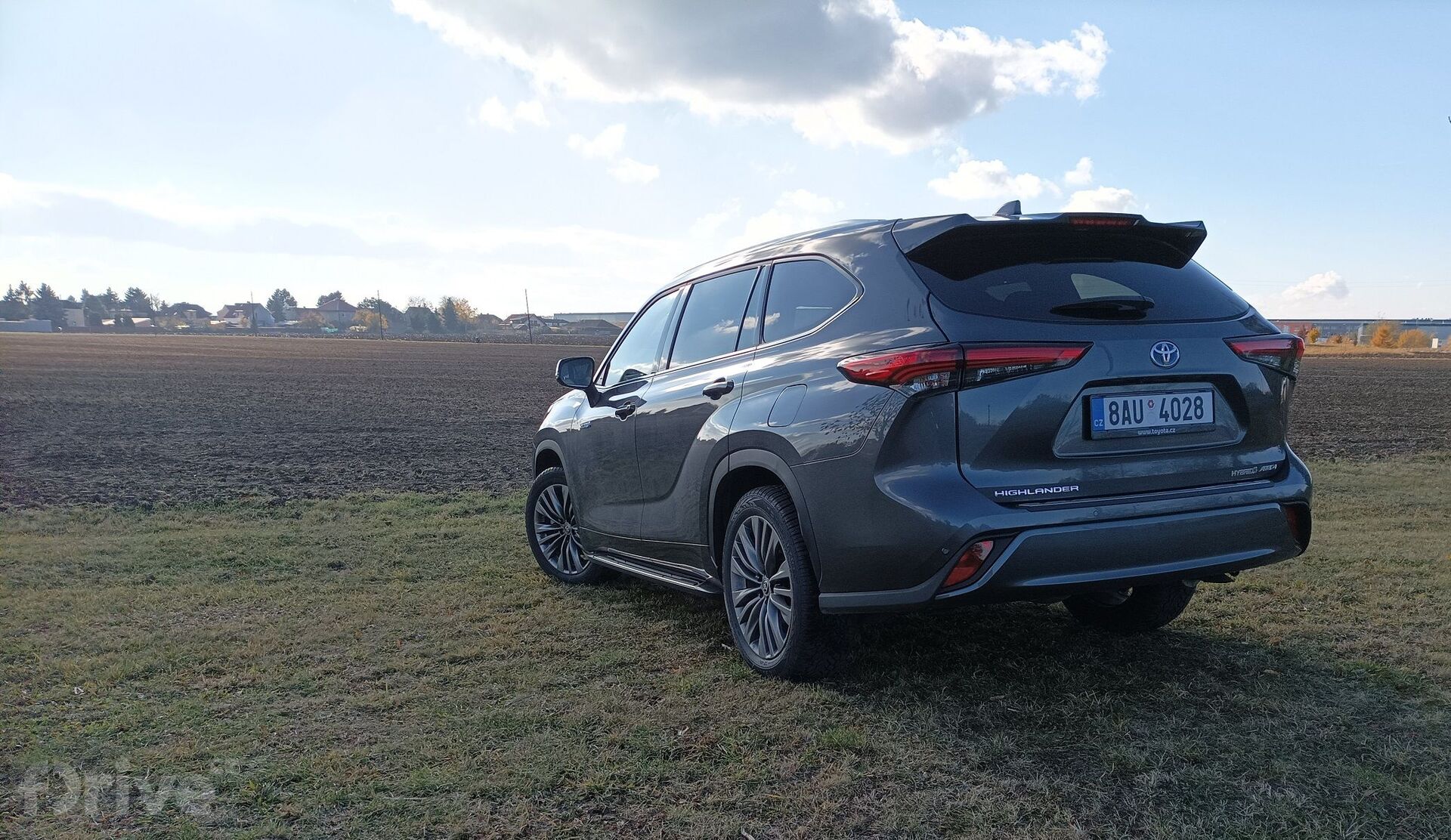 Toyota Highlander Hybrid (2021)