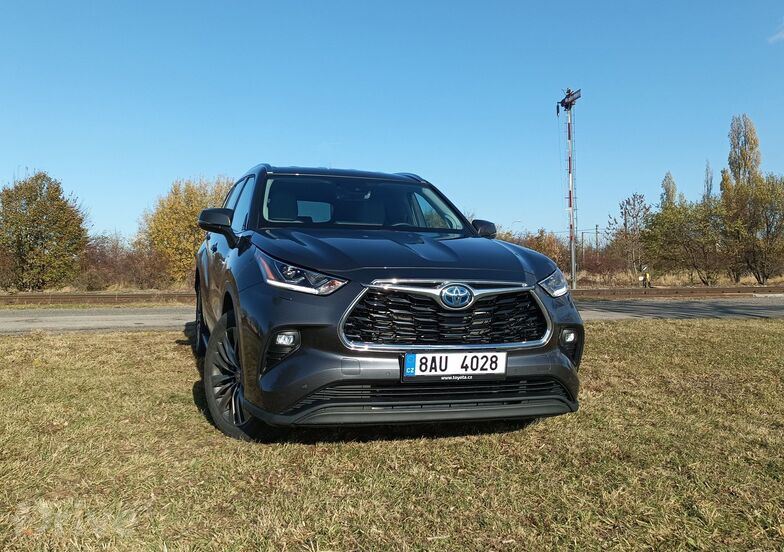 Toyota Highlander Hybrid (2021)