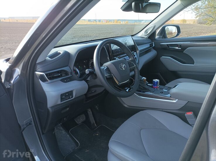 Toyota Highlander Hybrid (2021)