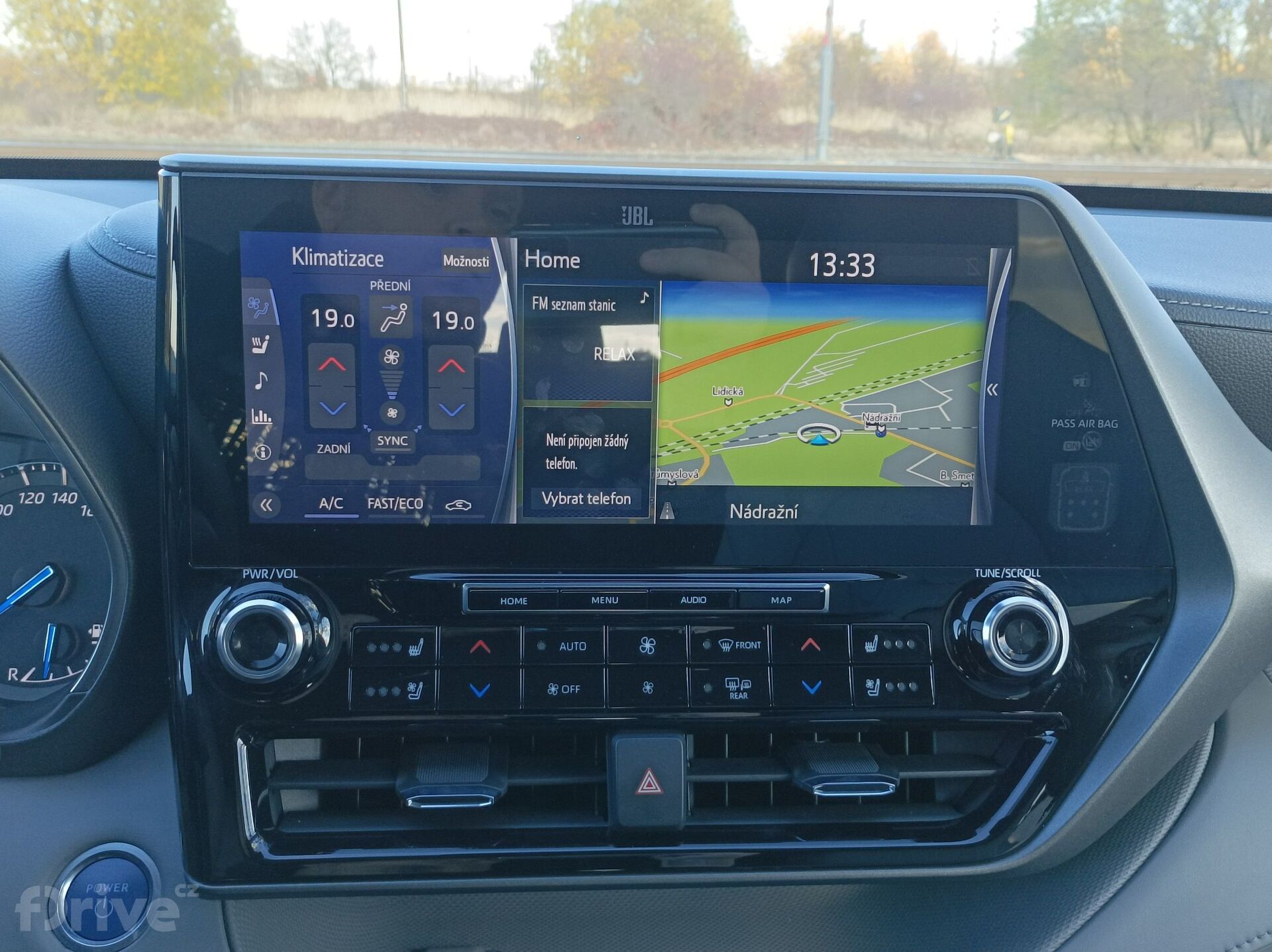 Toyota Highlander Hybrid (2021)