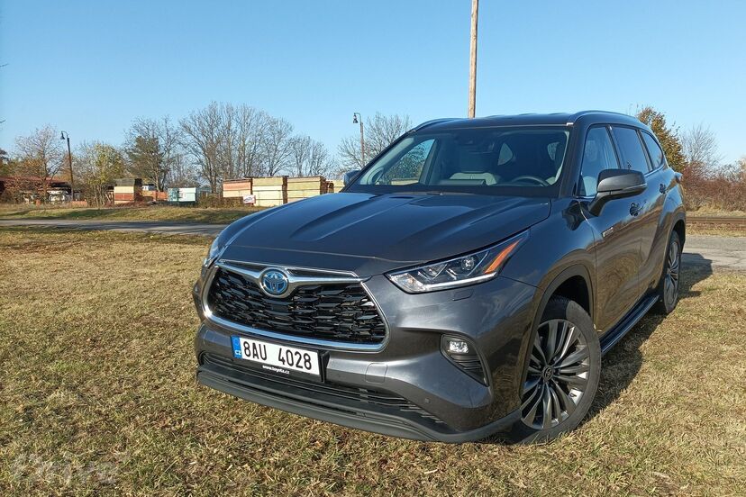 Toyota Highlander Hybrid (2021)