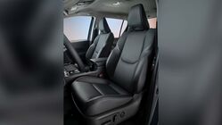 Toyota Hilux BEV (2026)