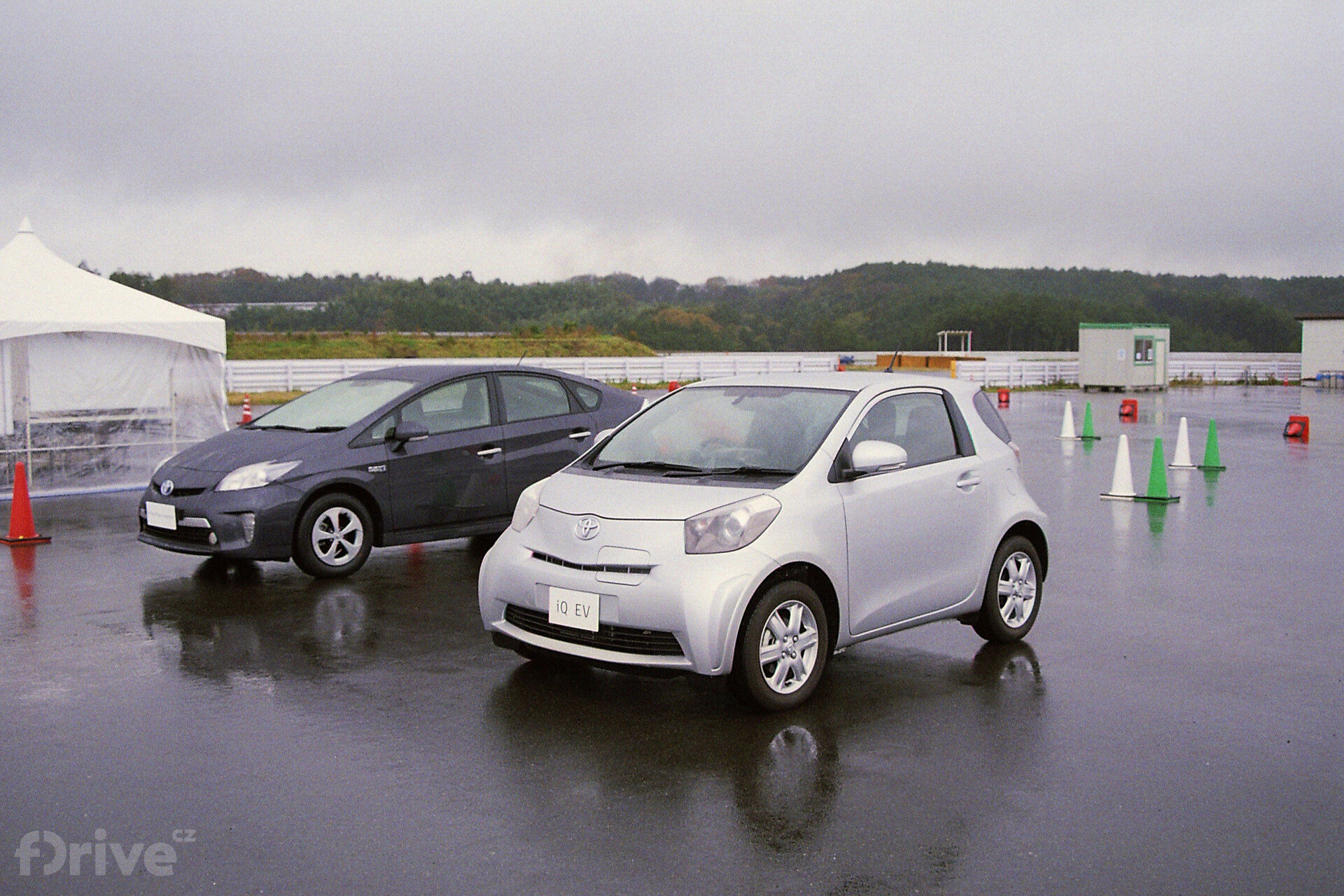 Toyota iQ-EV a Toyota Prius+