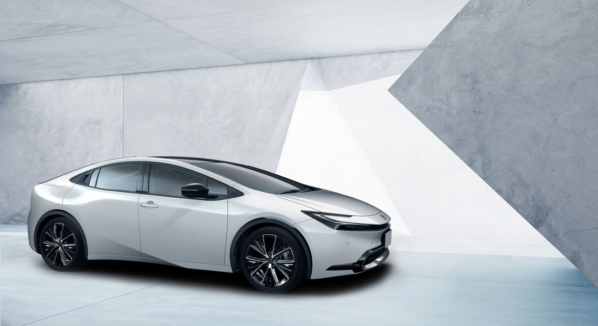 Toyota Prius (2023)