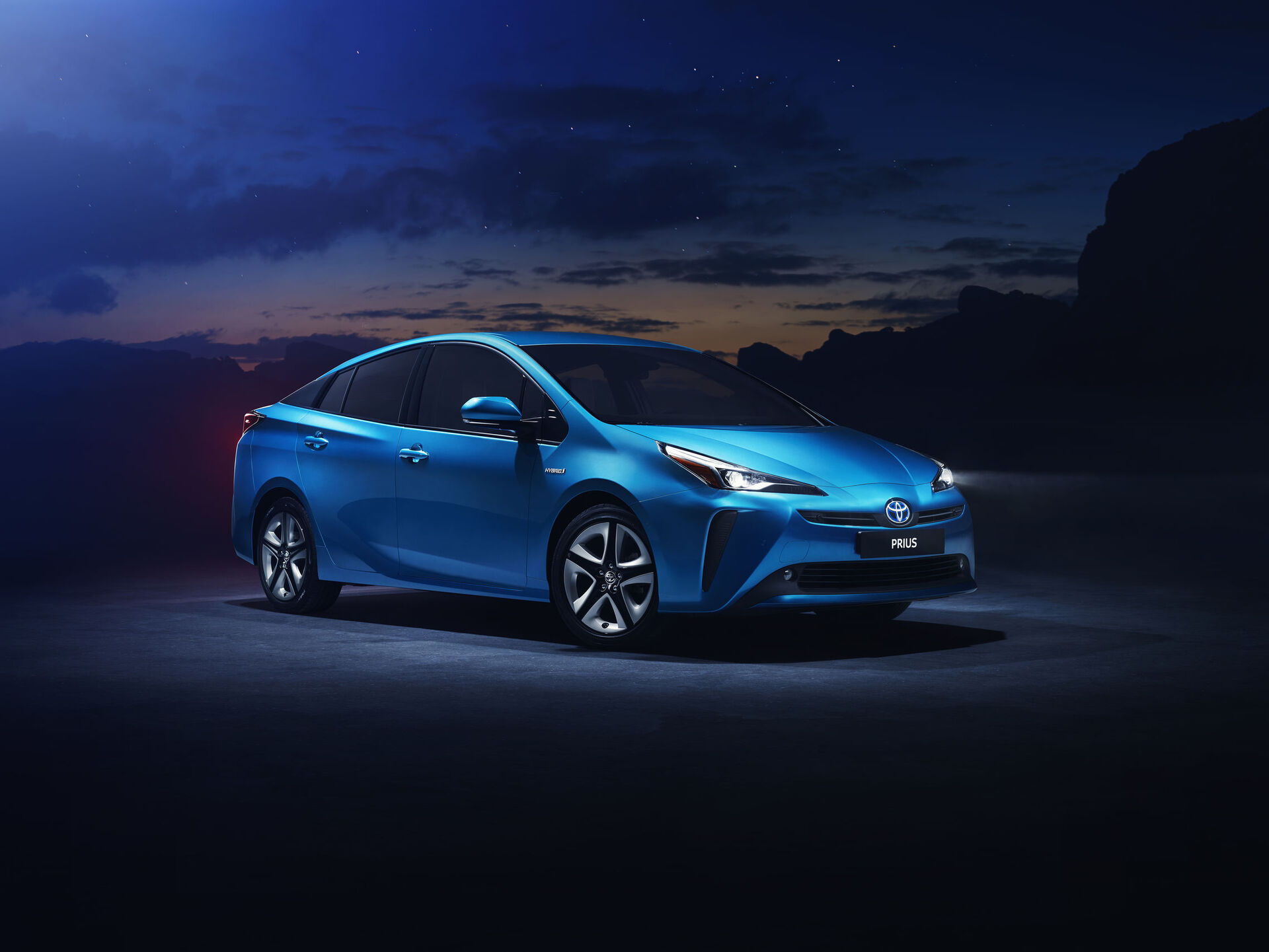 Toyota Prius AWD (2019)