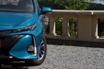 Toyota Prius Plug-in Hybrid (2015)