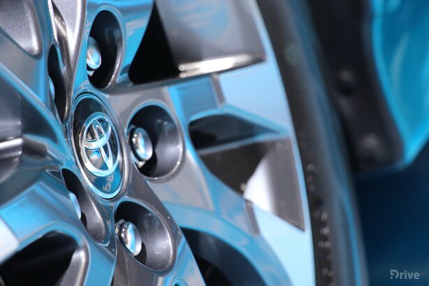 Toyota Prius Plug-in Hybrid (2016)