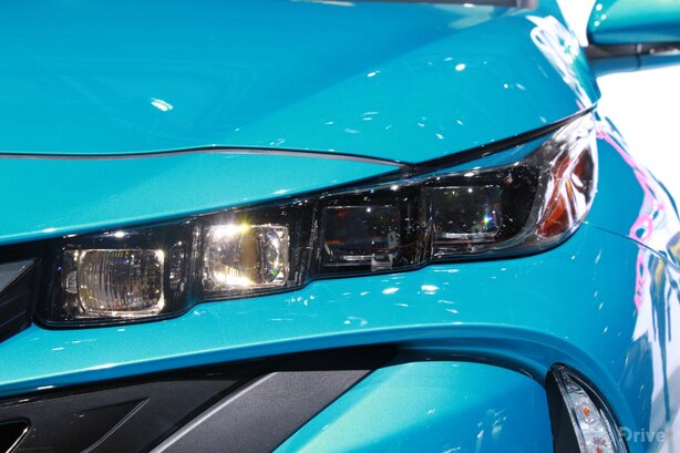 Toyota Prius Plug-in Hybrid (2016)