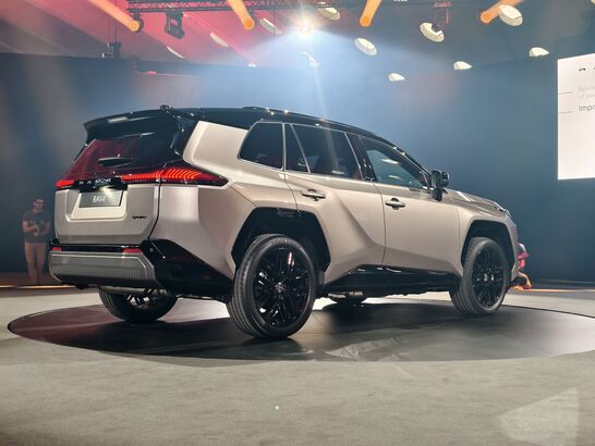 Toyota RAV4 (2025)