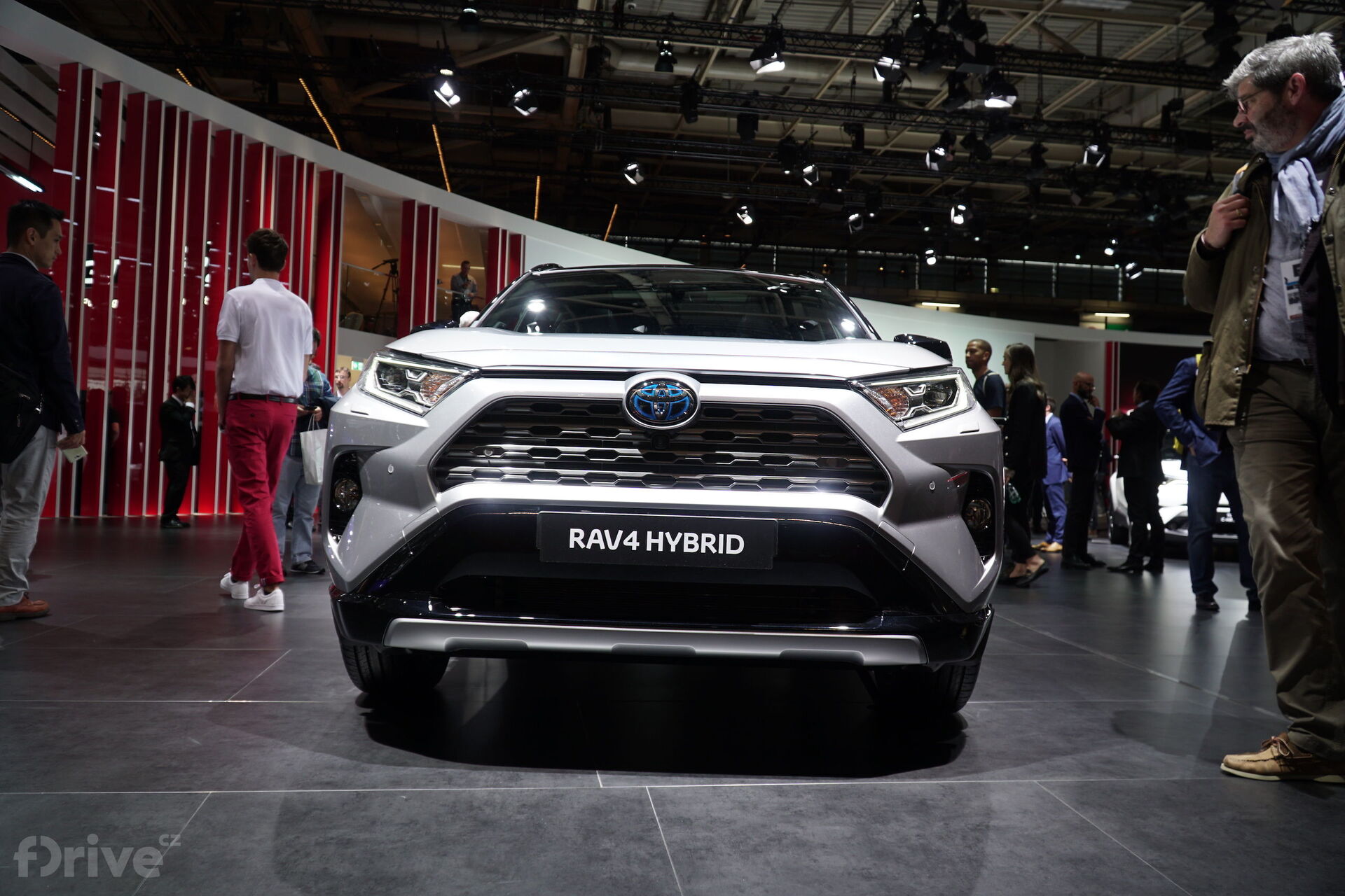 Toyota RAV4 Hybrid (2019)