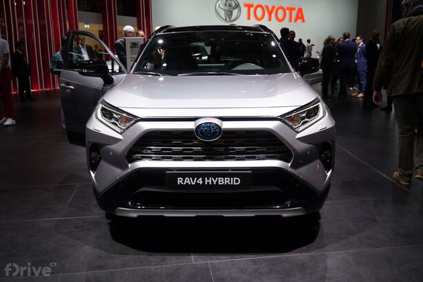 Toyota RAV4 Hybrid (2019)