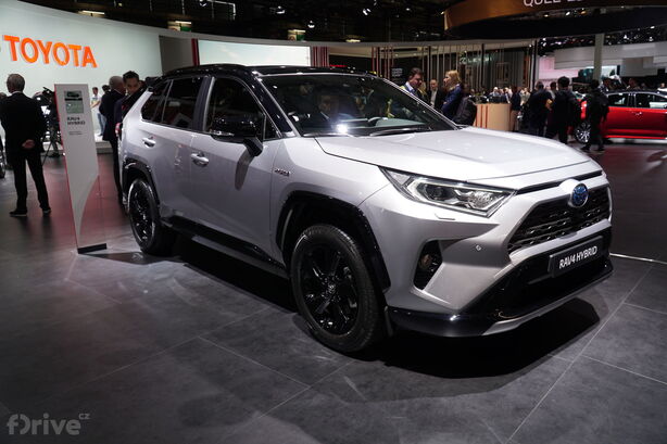 Toyota RAV4 Hybrid (2019)