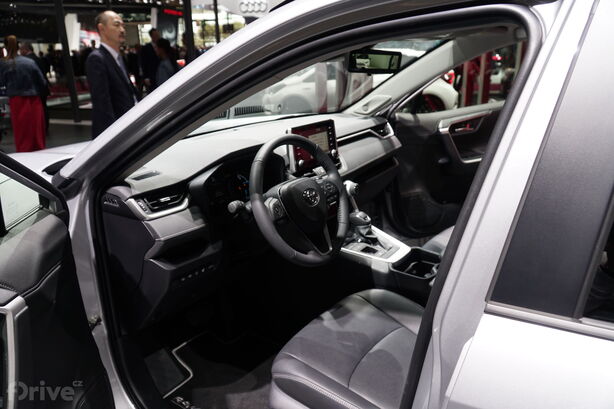 Toyota RAV4 Hybrid (2019)