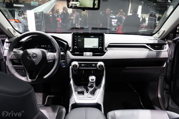 Toyota RAV4 Hybrid (2019)