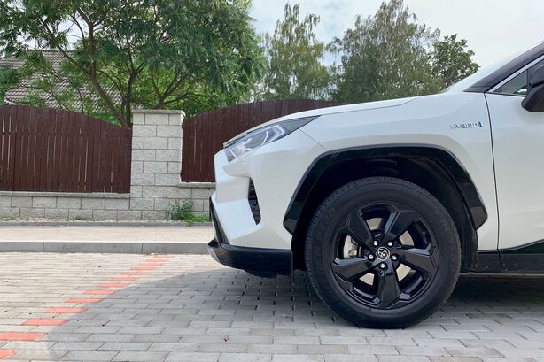 Toyota RAV4 Hybrid (2019)