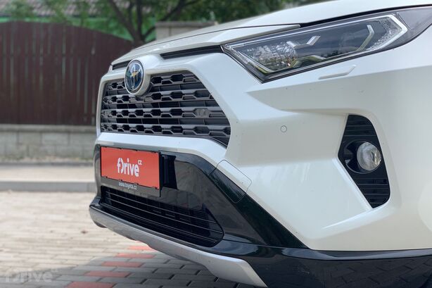 Toyota RAV4 Hybrid (2019)