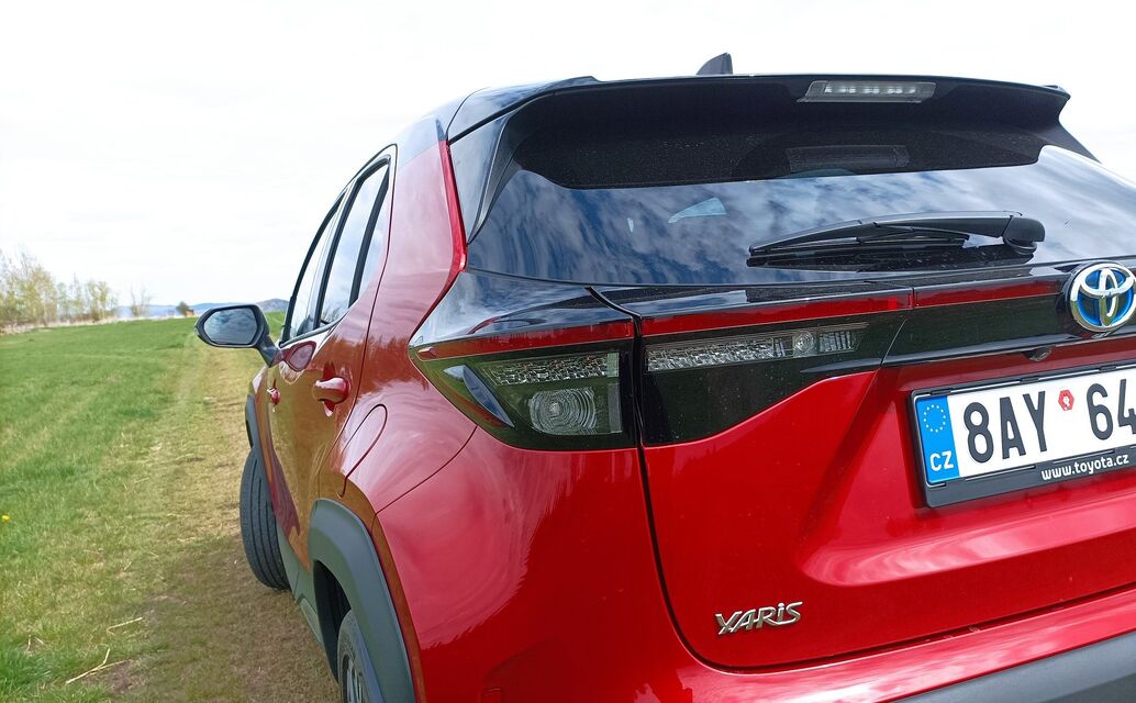 Toyota Yaris Cross Hybrid 4×4 Adventure