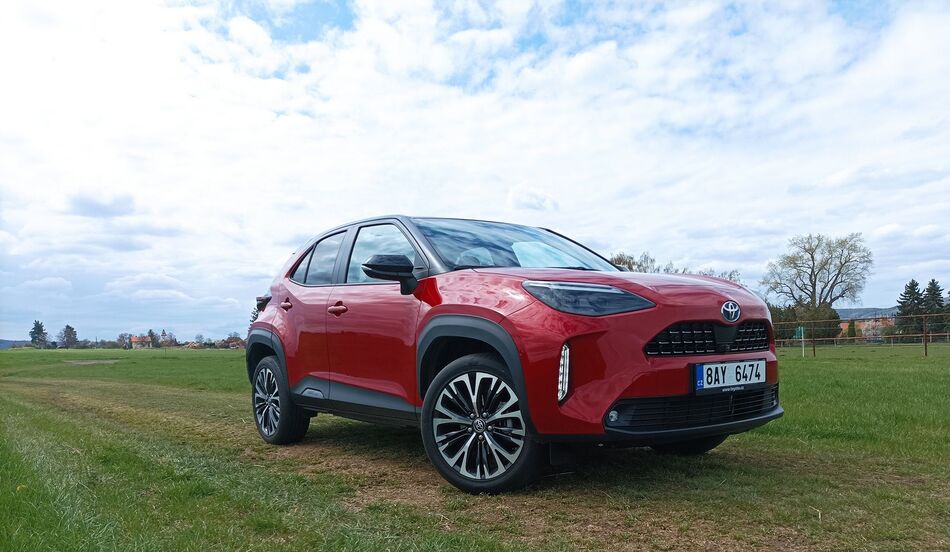 Toyota Yaris Cross Hybrid 4×4 Adventure