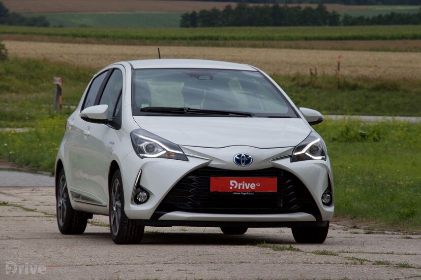 Toyota Yaris Hybrid (2011)