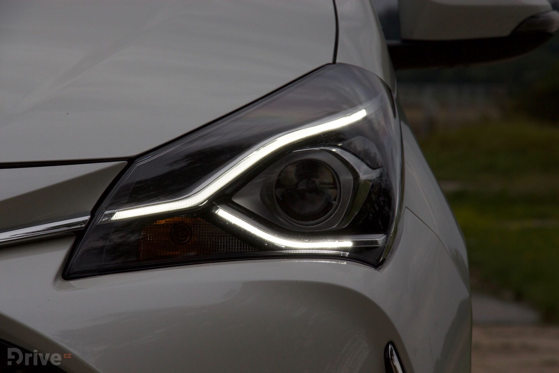 Toyota Yaris Hybrid (2011)