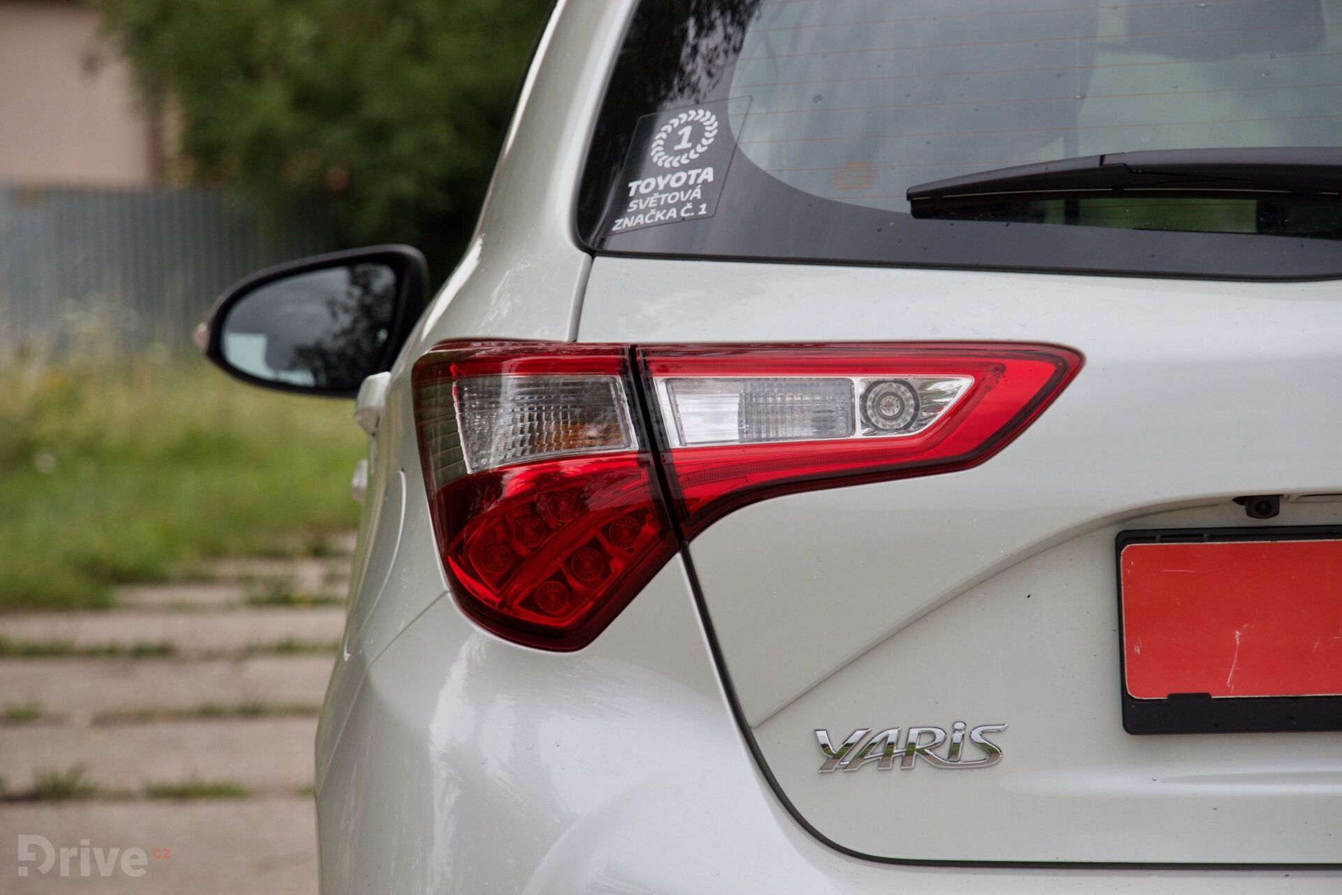 Toyota Yaris Hybrid (2011)