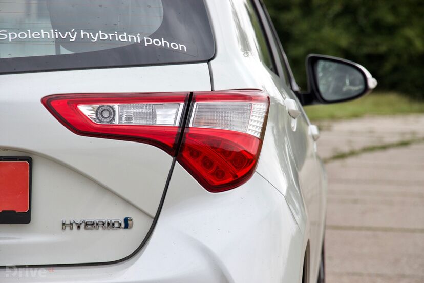 Toyota Yaris Hybrid (2011)