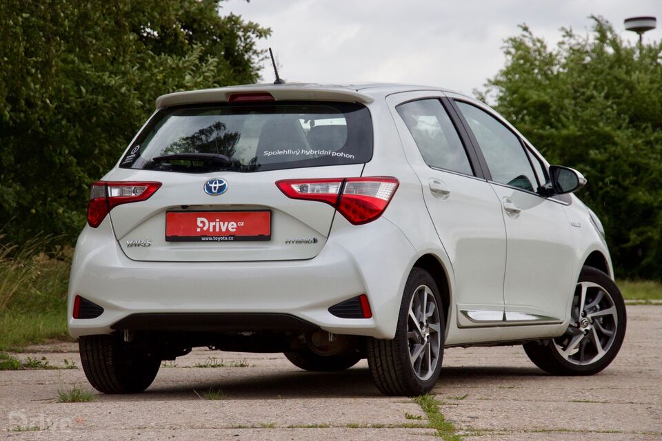 Toyota Yaris Hybrid (2011)