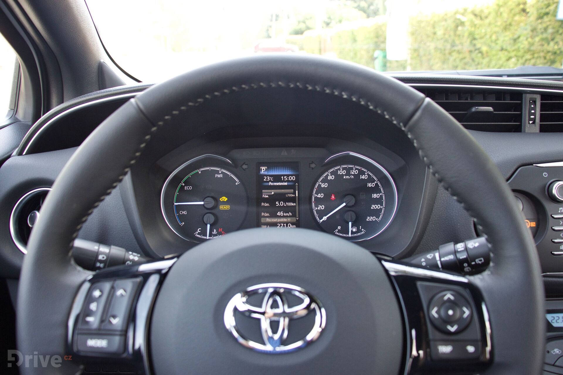 Toyota Yaris Hybrid (2011)