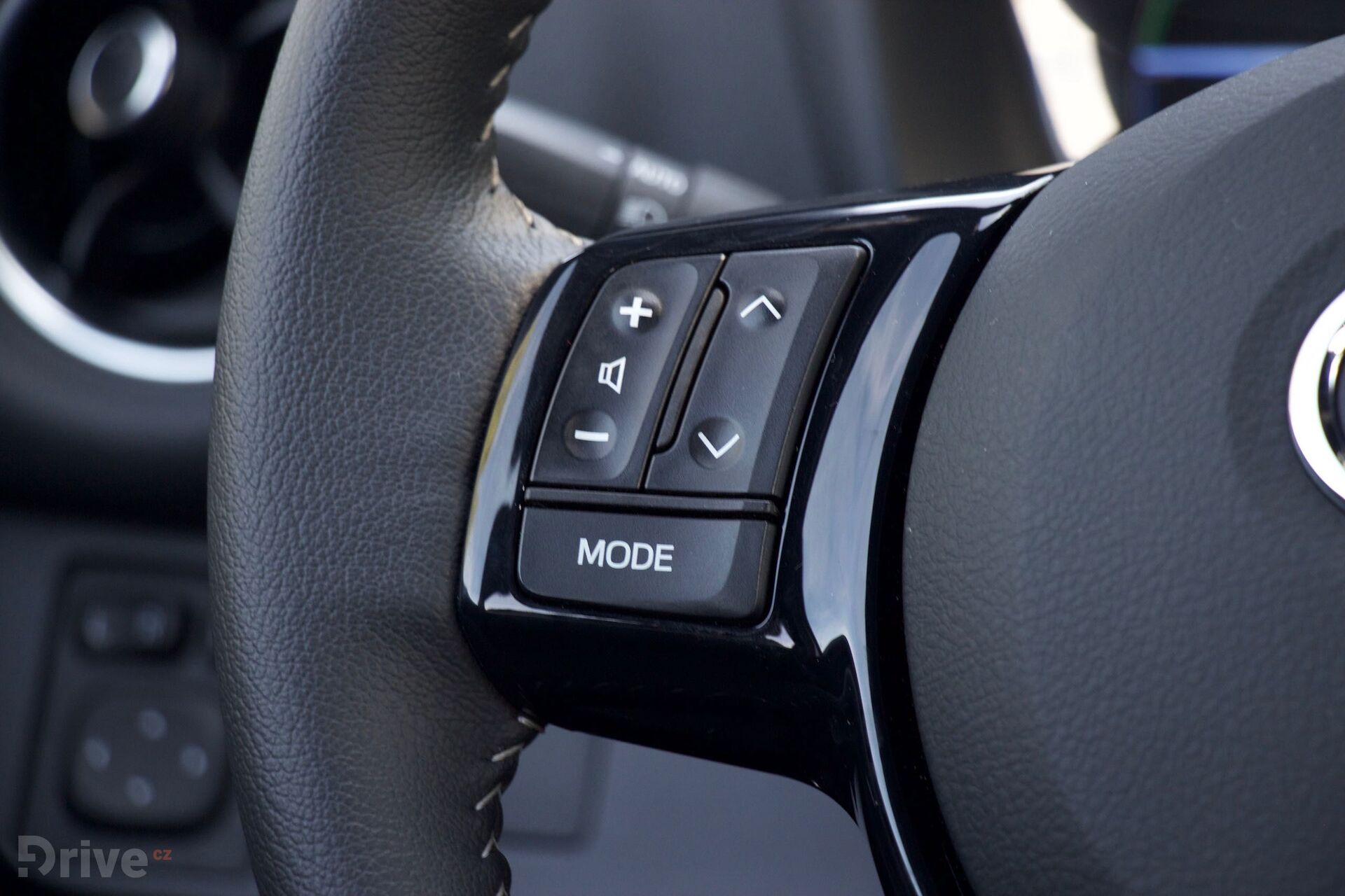 Toyota Yaris Hybrid (2011)