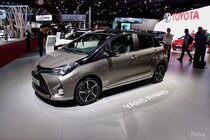 Toyota Yaris Hybrid (2011)