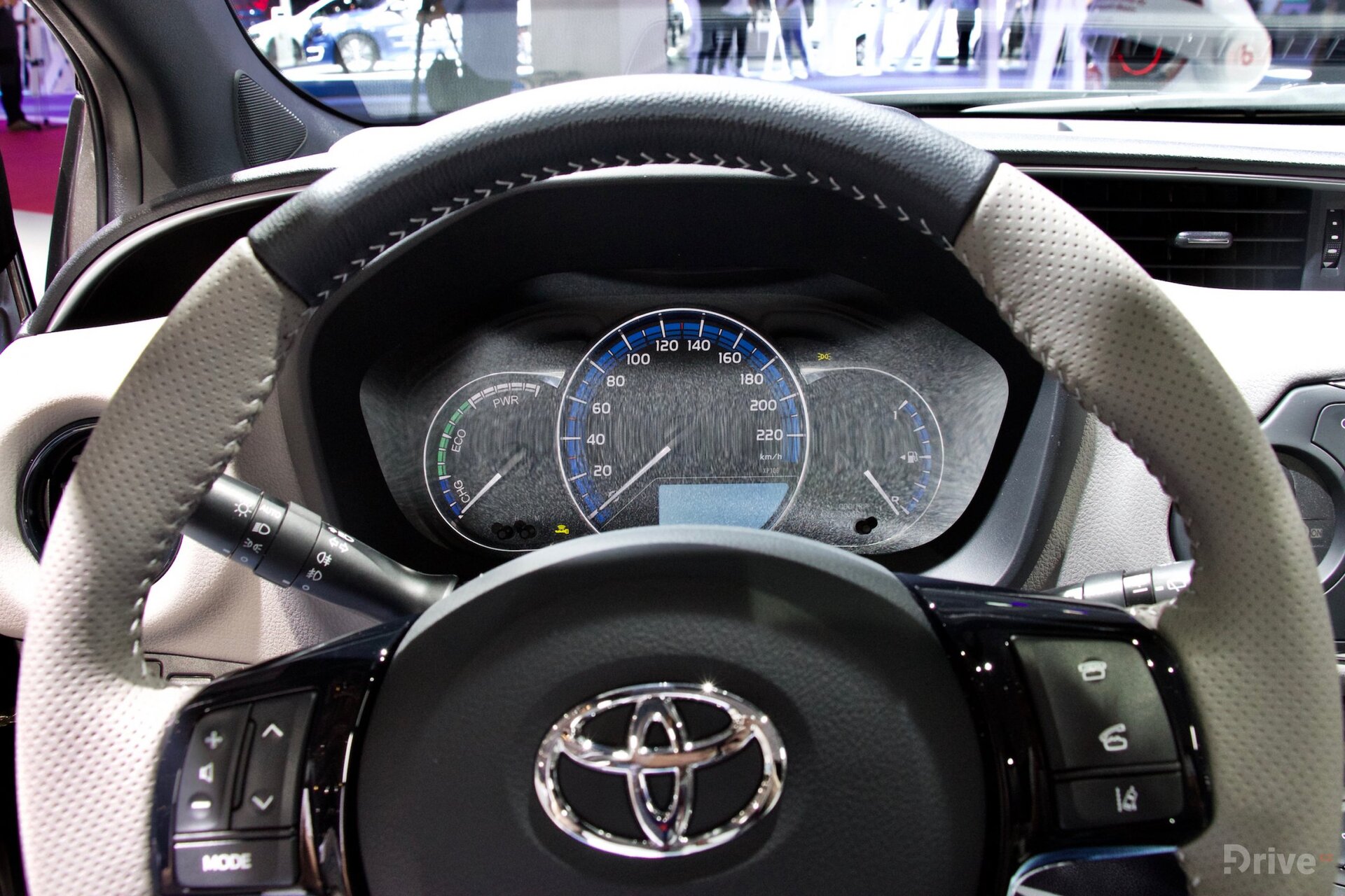 Toyota Yaris Hybrid (2011)