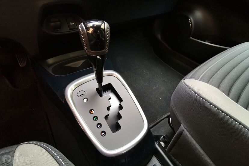 Toyota Yaris Hybrid (2017)