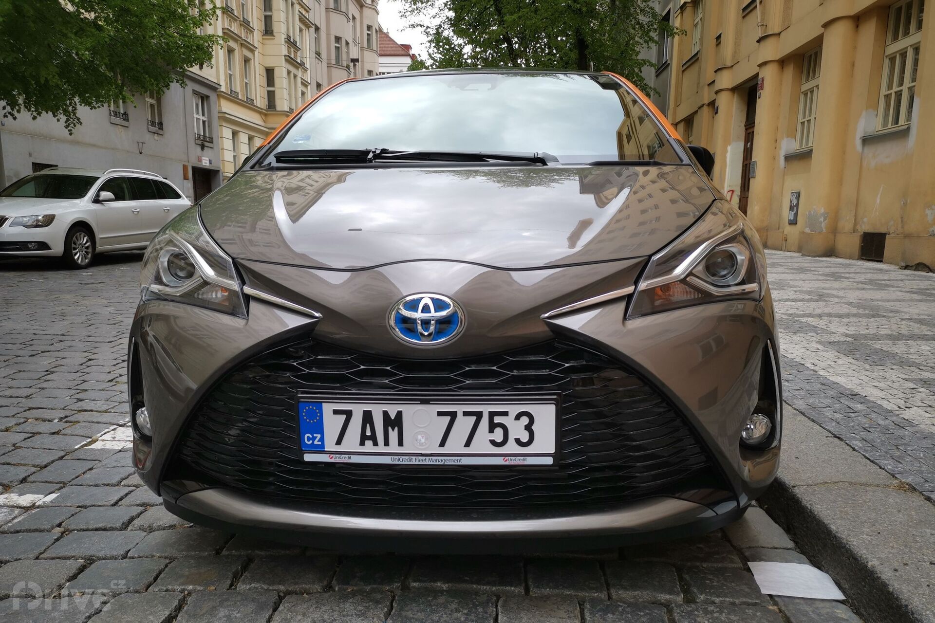 Toyota Yaris Hybrid (2017)
