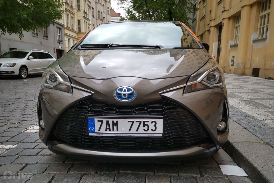 Toyota Yaris Hybrid (2017)