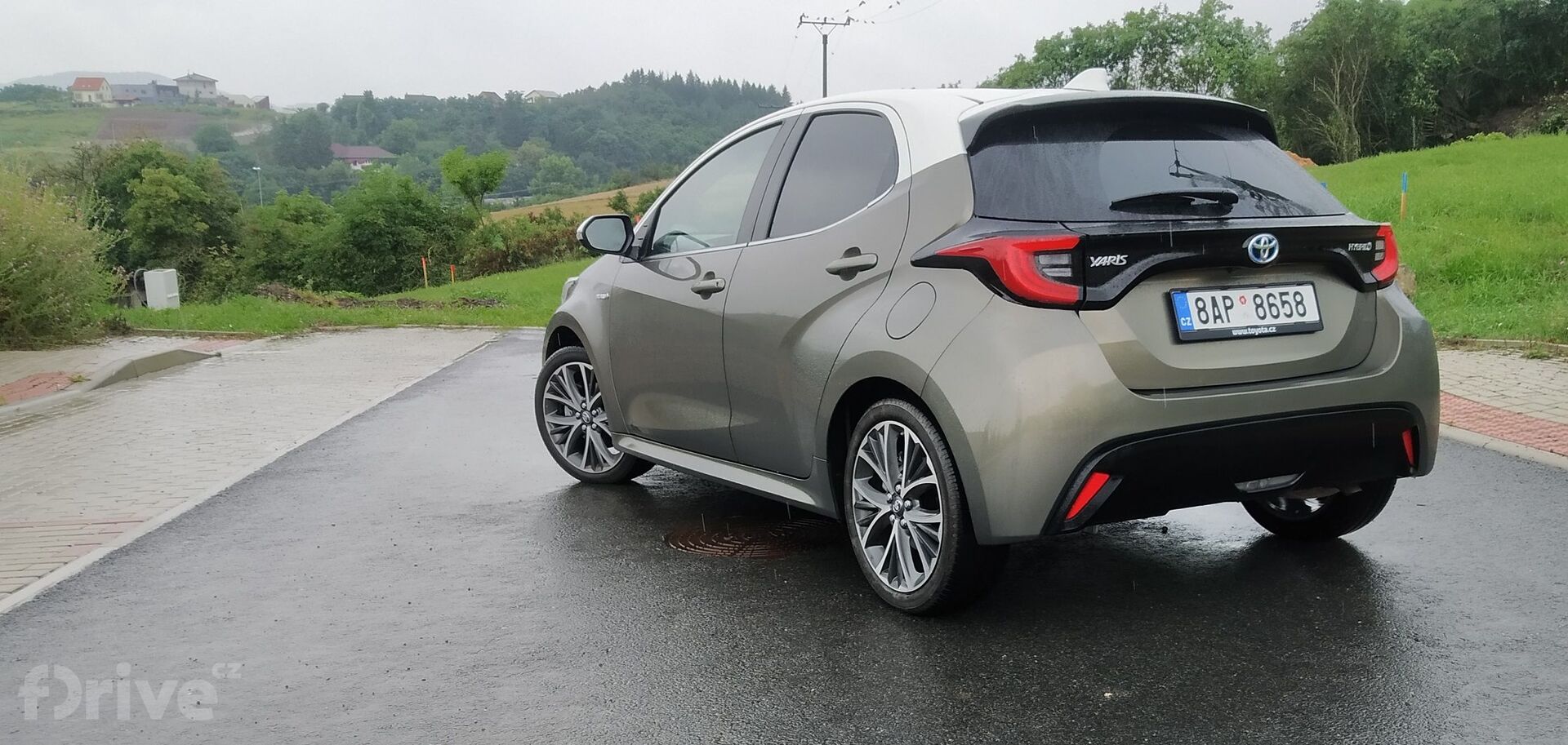 Toyota Yaris Hybrid Selection (2021)