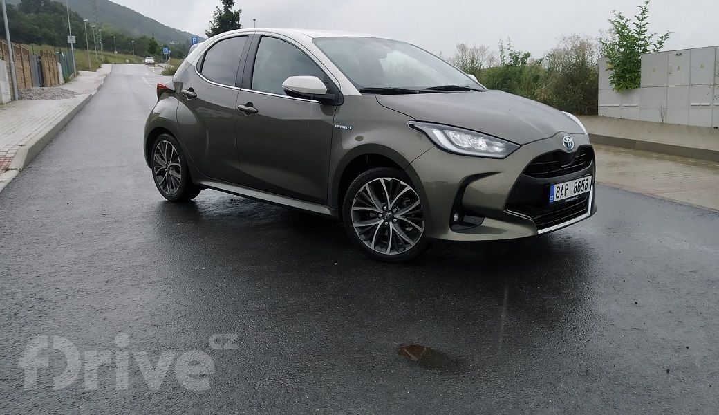 Toyota Yaris Hybrid Selection (2021)