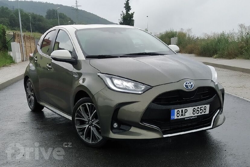Toyota Yaris Hybrid Selection (2021)