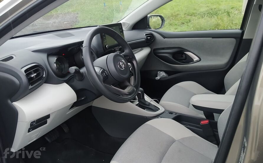 Toyota Yaris Hybrid Selection (2021)