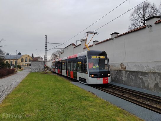 Tramvaj ForCity Plus 52T Praha