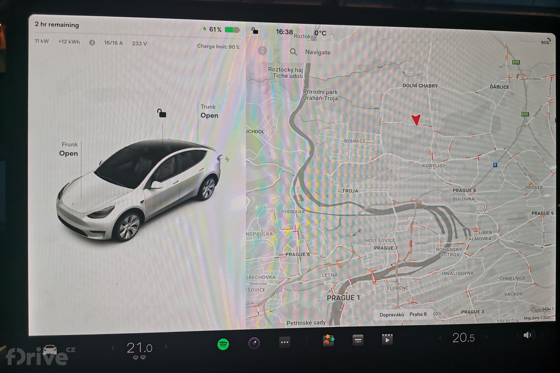 Vánoční update Tesla (2021)