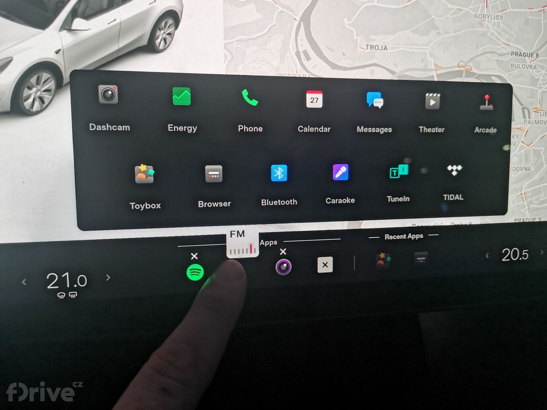 Vánoční update Tesla (2021)