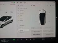 Vánoční update Tesla (2021)