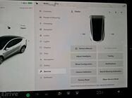 Vánoční update Tesla (2021)