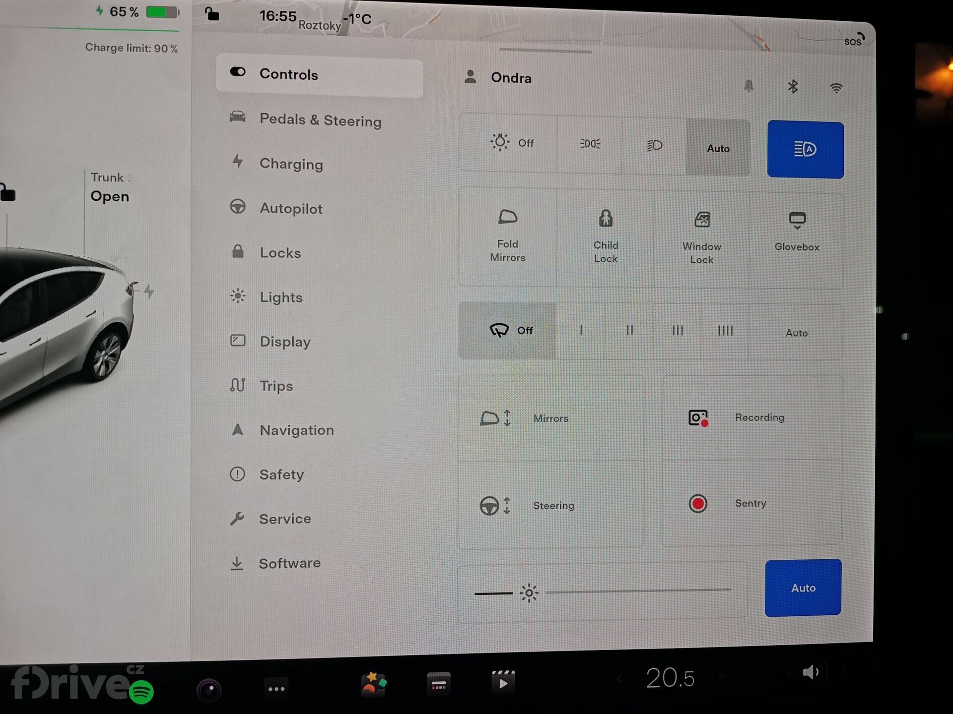 Vánoční update Tesla (2021)