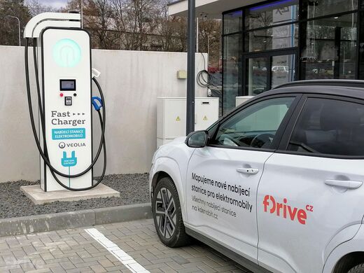 Veolia/Green24, Ostrava-Poruba, ul. Nad Porubkou, BMW Lex Auto
